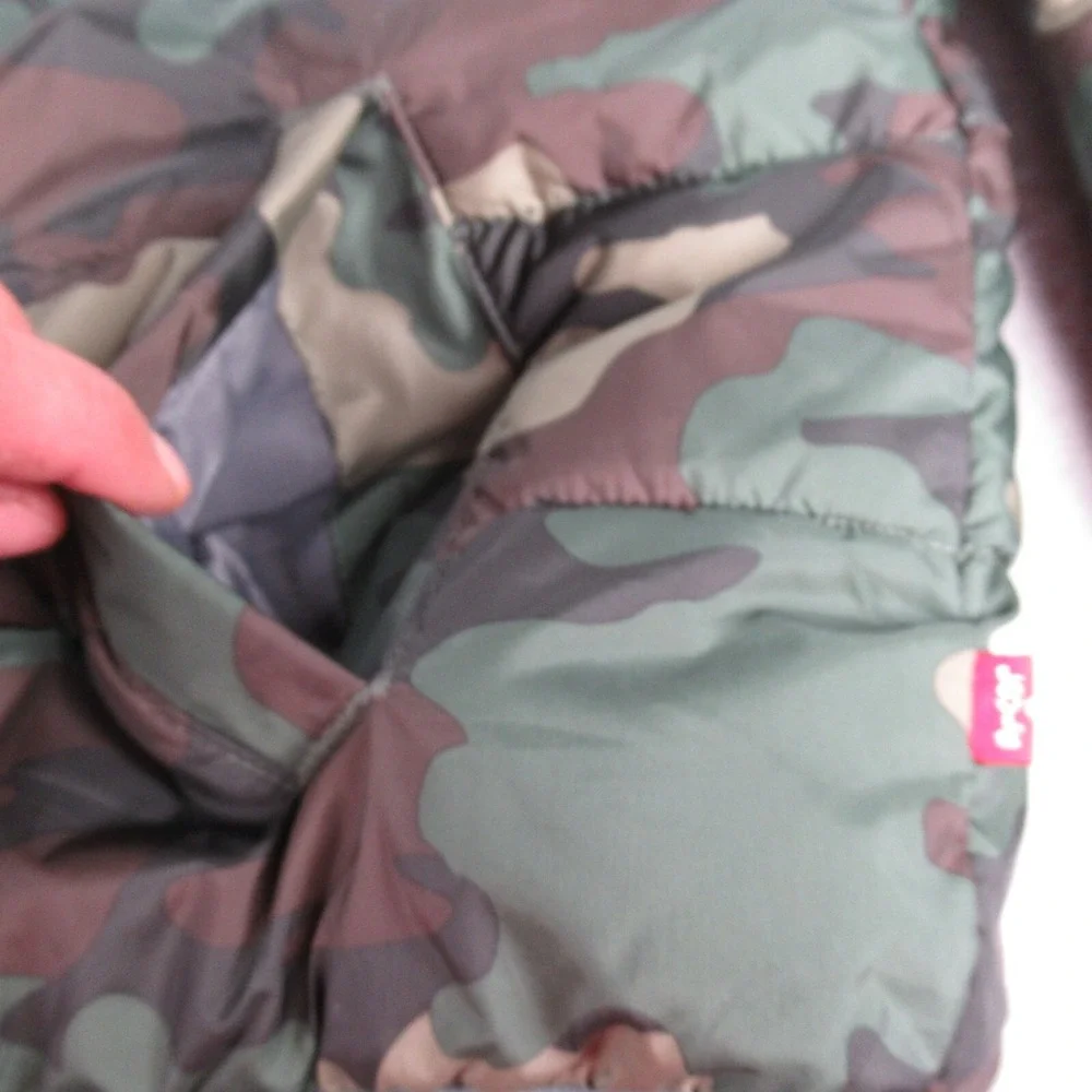 Levis Jacket Youth XL 13-15 Yrs Black Camo Hooded Insulated Zip Puffer Hood Flaw